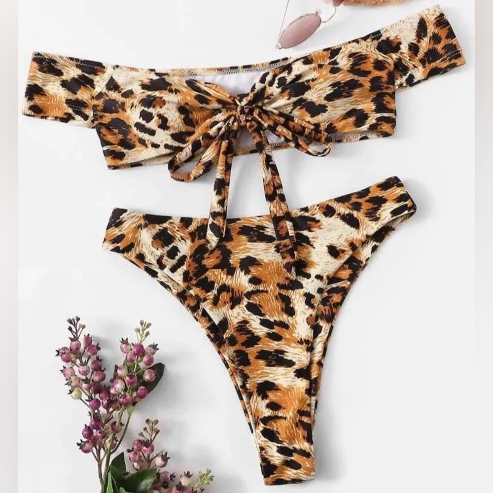 Leopard bikini